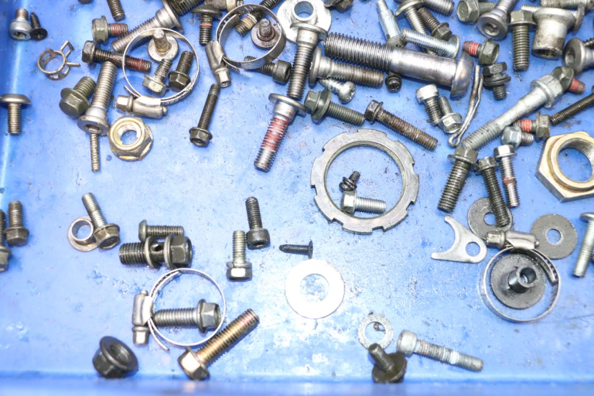 photo de SCREWS BAG KAWASAKI ER-6 ER6 N 650 (2005 - 2009) - Alternative perspective