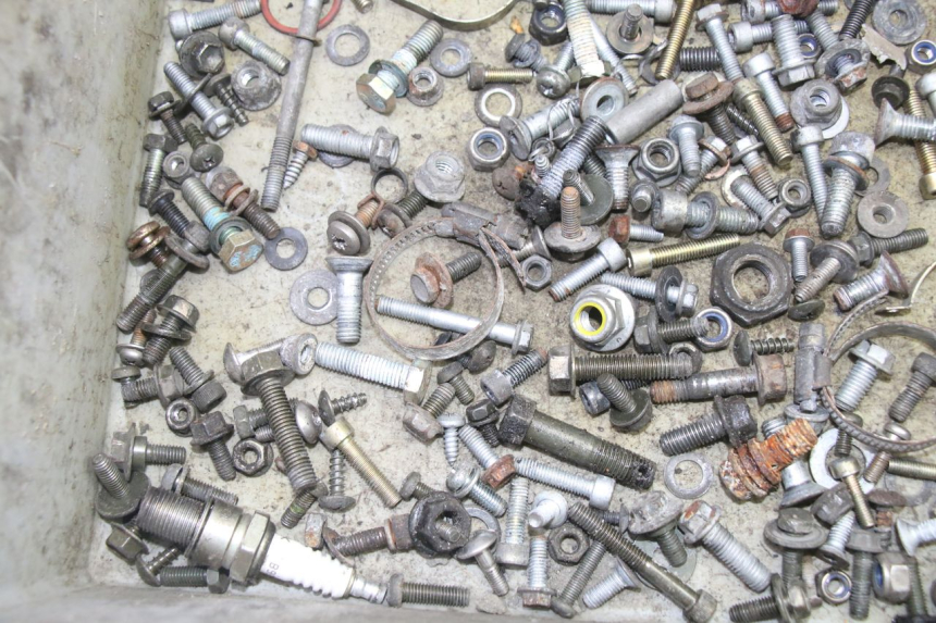 photo de SCREW HARDWARE BAG APRILIA ETX 125 (1998 - 2002) - Alternative perspective