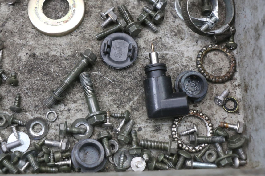 photo de SCREW FASTENER BAG JM MOTORS EVOLIS 4T 50 (2018 - 2022) - Zoom on usage condition