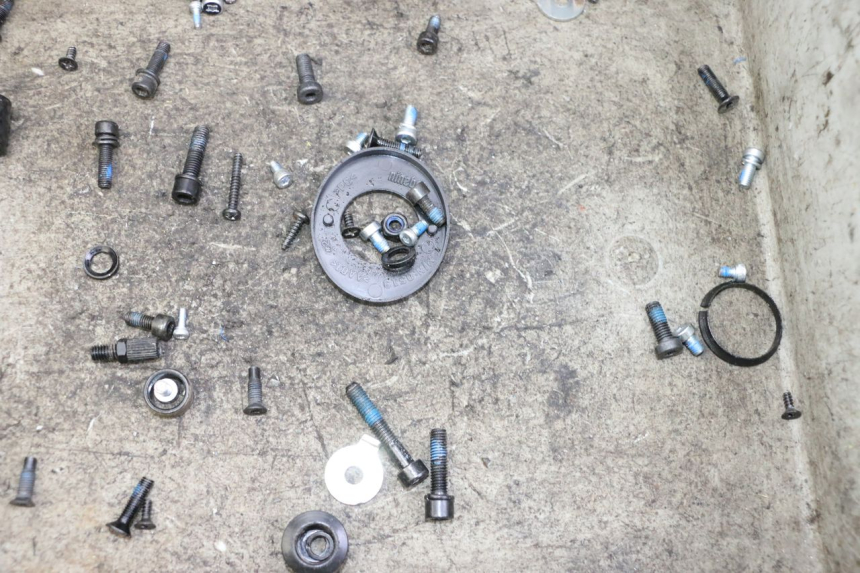 photo de SCREW HARDWARE BAG SEGWAY NINEBOT F40E 1 - Component detail