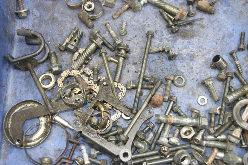 photo de SCREW FASTENER BAG TNT MOTOR FASTINO 4T 50 (2013 - 2019) - Zoom on usage condition