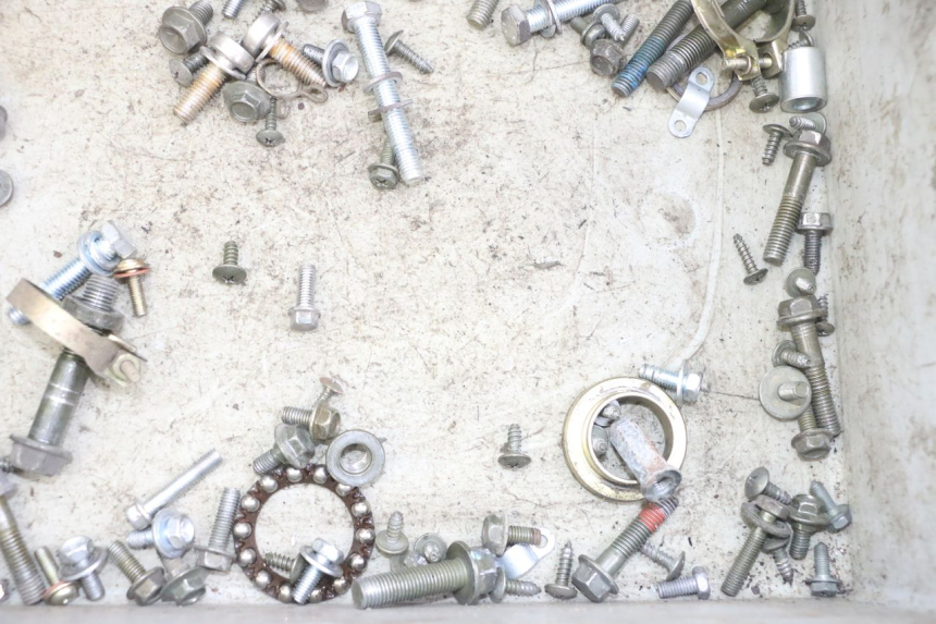 photo de SCREWS BAG SYM FIDDLE 3 III 50 (2014 - 2020) - Zoom on usage condition