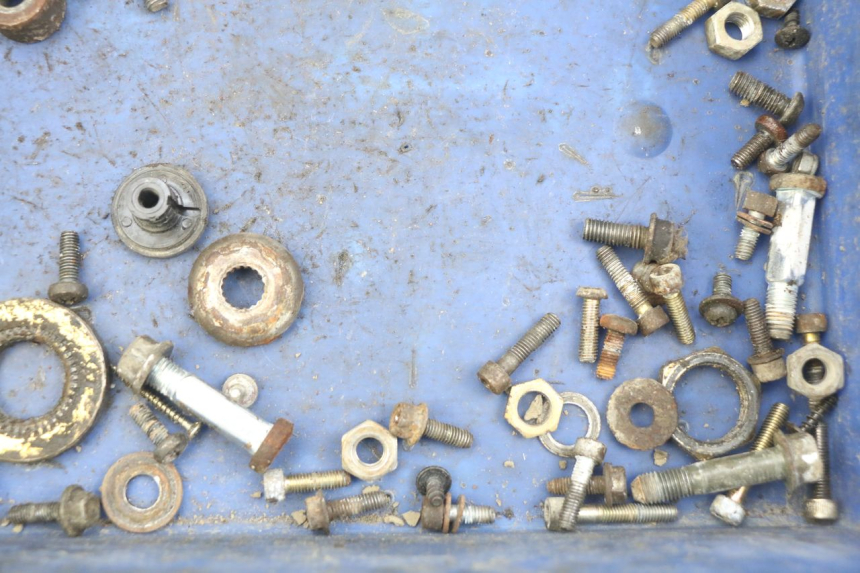 photo de SCREW FASTENER BAG MBK FLIPPER 50 (2004 - 2012) - Zoom on usage condition