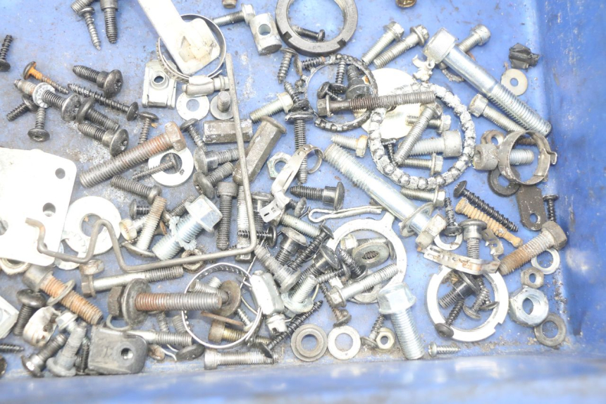 photo de SCREW FASTENER BAG PIAGGIO FLY 4T 50 (2013 - 2017) - Zoom on usage condition