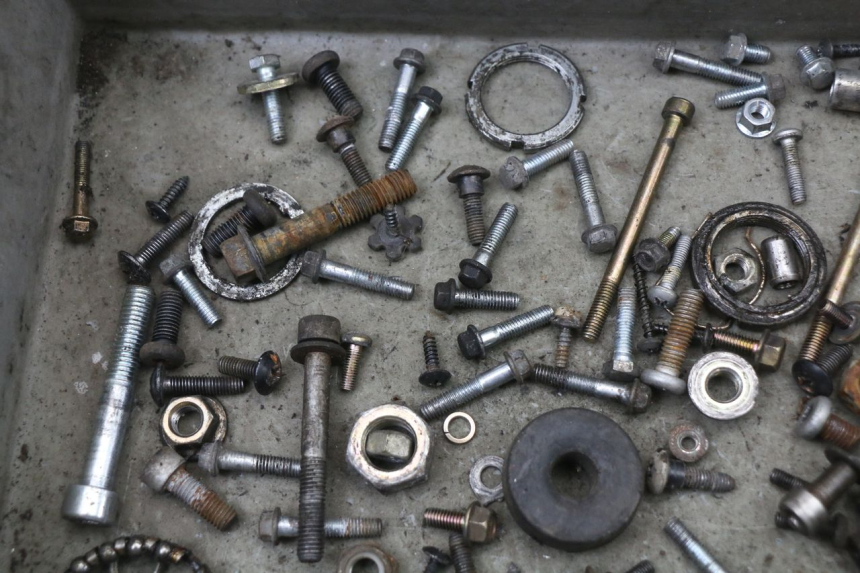 photo de SCREWS BAG PIAGGIO FLY 4T 50 (2004 - 2010) - Component detail