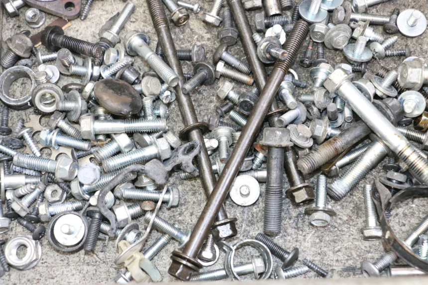 photo de SCREWS BAG HONDA FORZA ABS 300 (2013 - 2017) - Zoom on usage condition