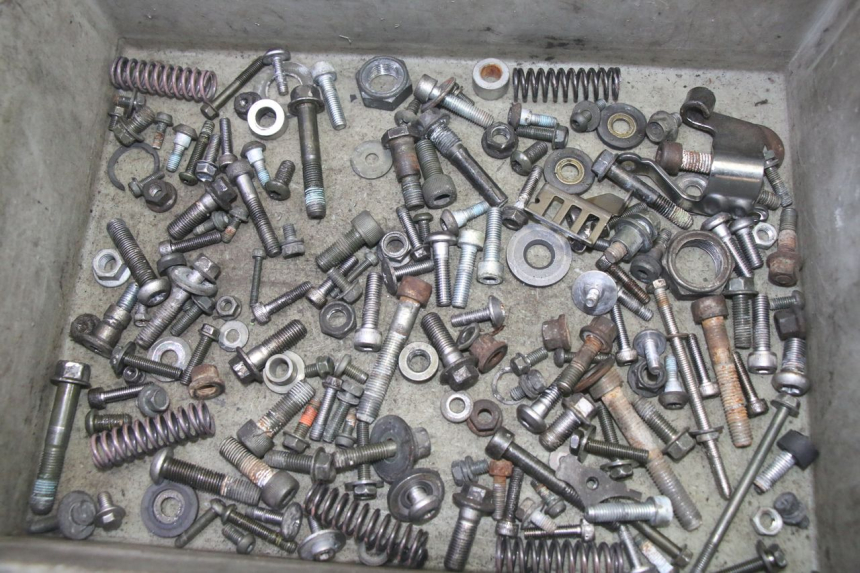 photo de SCREW HARDWARE BAG YAMAHA FZ6 N FAZER 600 (2004 - 2006) - Main view