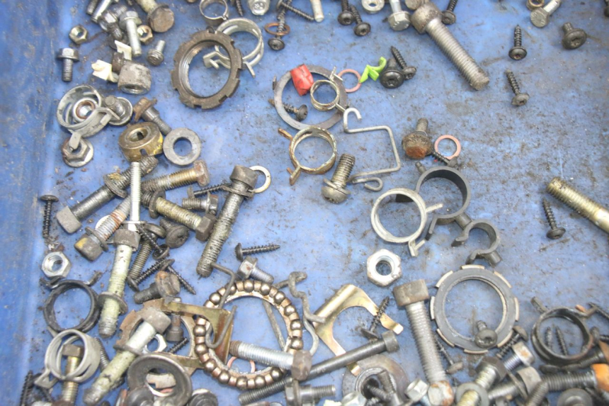 photo de SCREWS BAG PEUGEOT GEOPOLIS RS 125 (2007 - 2009) - Zoom on usage condition