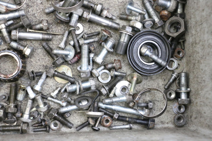 photo de SCREWS BAG KAWASAKI GPZ RX 1000 (1986 - 1988) - Technical close-up