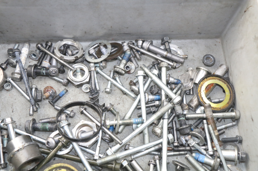 photo de SCREWS BAG SUZUKI GSR 600 (2005 - 2012) - Technical close-up