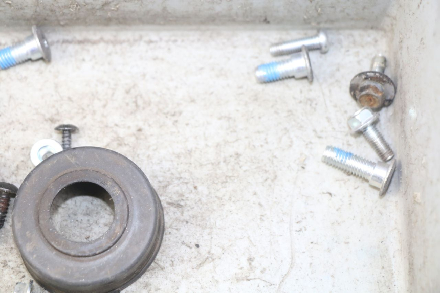 photo de SCREW FASTENER BAG JM MOTORS GT LINE 4T 50 (2021 - 2023) - Alternative perspective