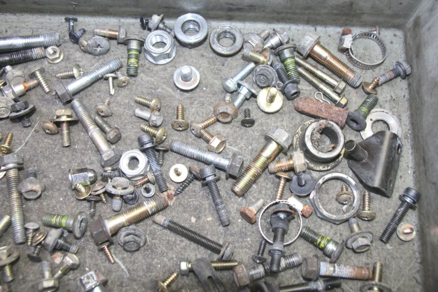 photo de SCREWS BAG SYM GTS EVO 125 (2009 - 2013) - Zoom on usage condition