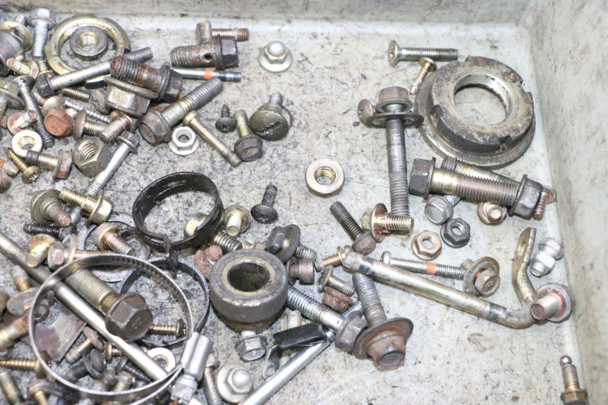 photo de SCREWS BAG DAELIM HISTORY 125 (2001 - 2002) - Component detail