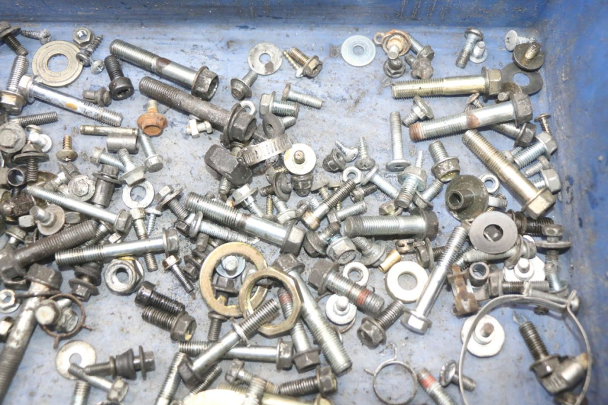 photo de SCREWS BAG HONDA NES AROBASE 125 (2000 - 2003) - Zoom on usage condition