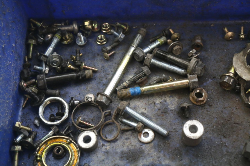 photo de SCREW FASTENER BAG SYM JET EURO X 2T 50 (2003 - 2007) - Zoom on usage condition