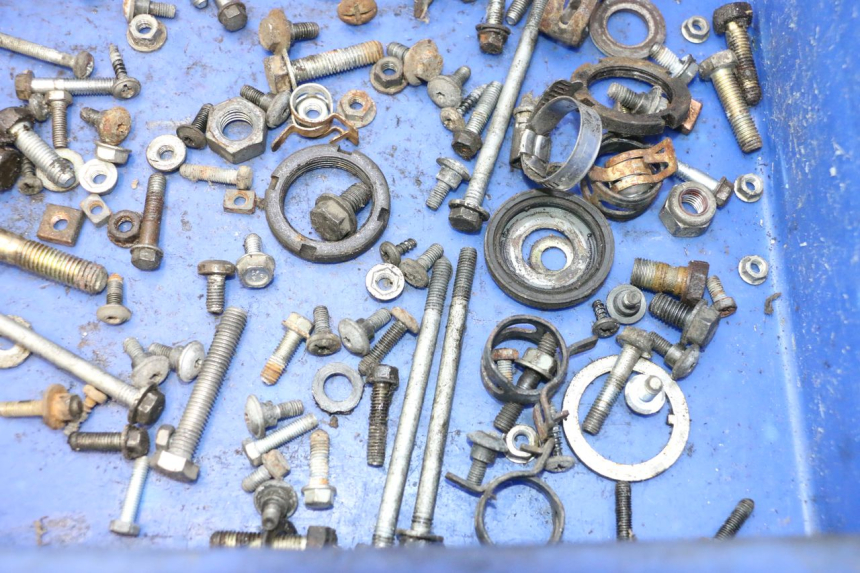 photo de SCREW FASTENER BAG PEUGEOT KISBEE 2T 50 (2018 - 2022) - Alternative perspective