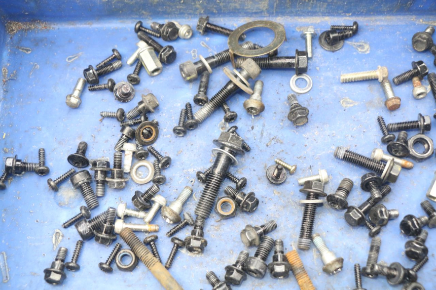 photo de SCREW FASTENER BAG PEUGEOT KISBEE 4T 50 (2018 - 2022) - Zoom on usage condition