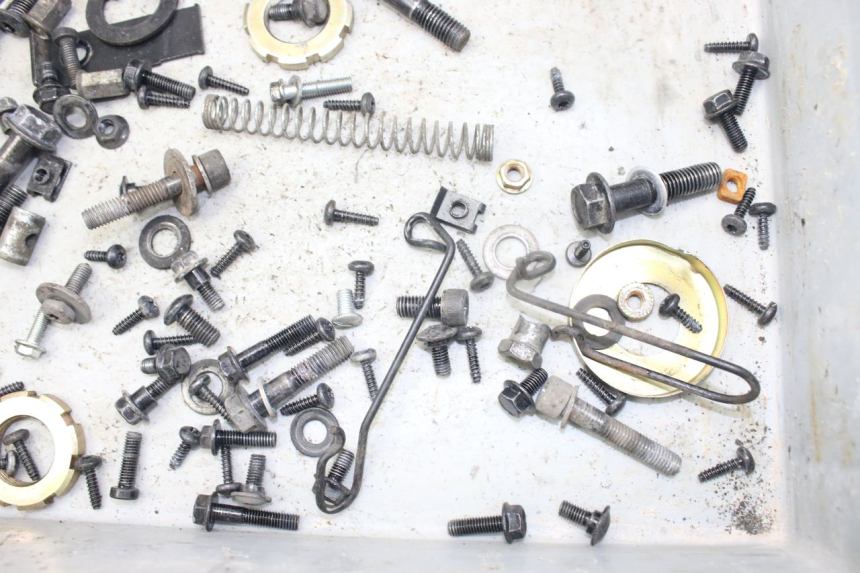 photo de SCREW FASTENER BAG PEUGEOT KISBEE 4T 50 (2018 - 2022) - Zoom on usage condition