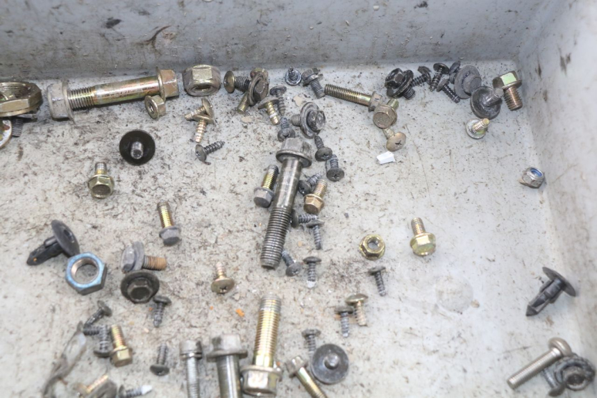 photo de SCREWS BAG KYMCO LIKE 2T 50 (2009 - 2018) - Alternative perspective