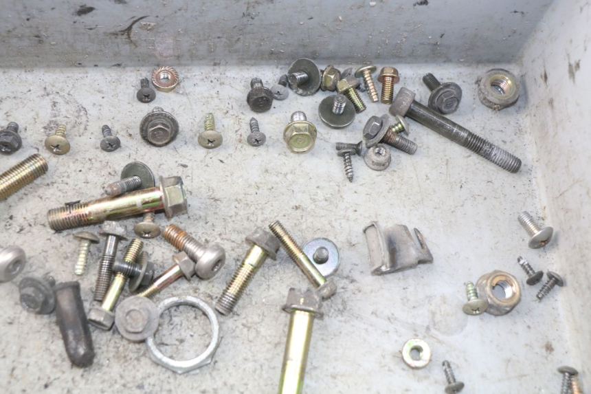 photo de SCREWS BAG KYMCO LIKE 4T 50 (2009 - 2018) - Alternative perspective