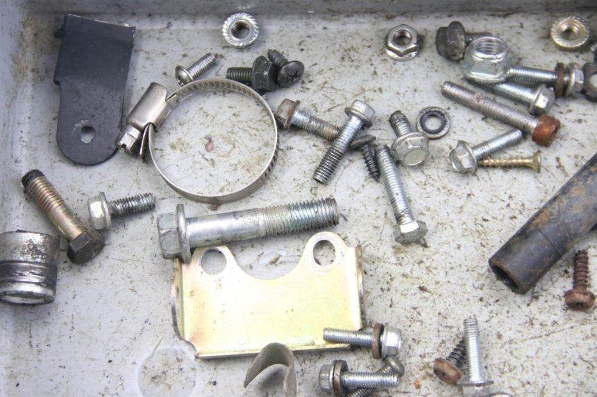 photo de SCREWS BAG VENESI LOWIGI RETRO JJ50QT-3 50 (2020 - 2022) - Technical close-up