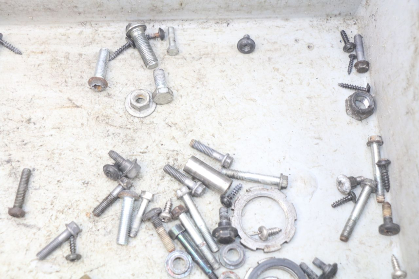 photo de SCREW FASTENER BAG PEUGEOT LUDIX BLASTER 50 (2006 - 2014) - Alternative perspective