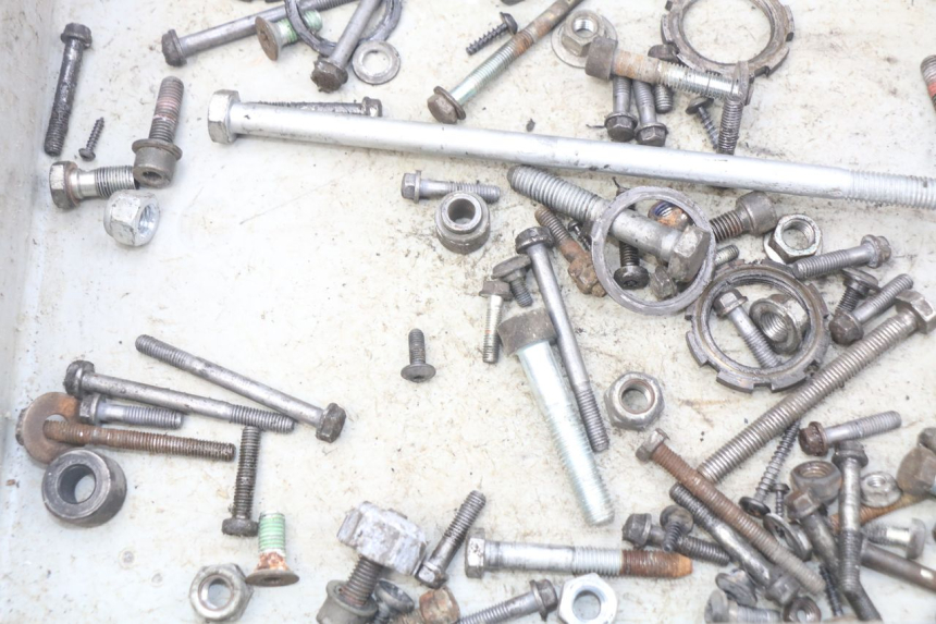 photo de SCREW FASTENER BAG PEUGEOT LUDIX 50 (2008 - 2017) - Zoom on usage condition