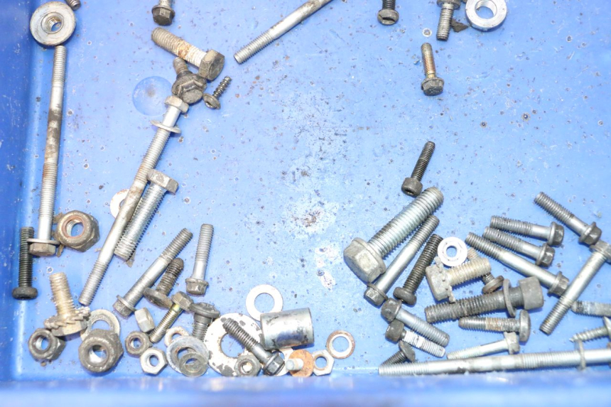 photo de SCREW FASTENER BAG PEUGEOT LUDIX 50 (2005 - 2007) - Alternative perspective