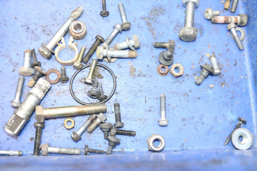 photo de SCREWS BAG PEUGEOT LUDIX ONE 50 (2004 - 2013) - Alternative perspective