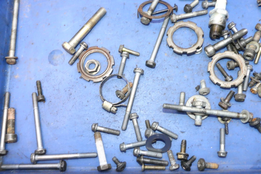 photo de SCREWS BAG PEUGEOT LUDIX ONE 50 (2004 - 2006) - Alternative perspective