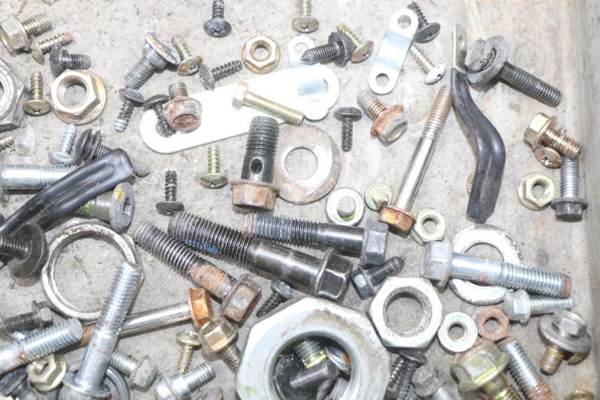 photo de SCREW BAG SYM MIO 50 (2011 - 2017) - Zoom on usage condition