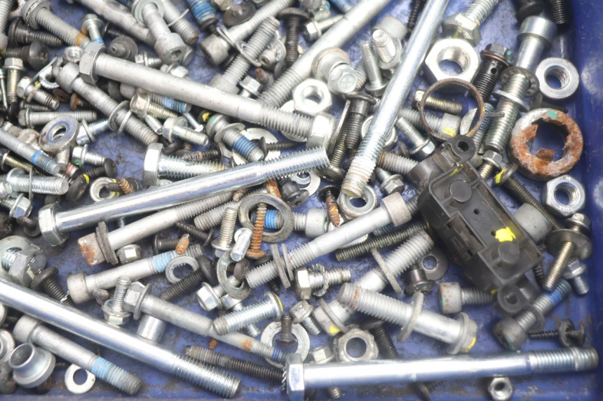 photo de SCREWS BAG PIAGGIO MP3 HPE 530 (2022 - 2026) - Technical close-up