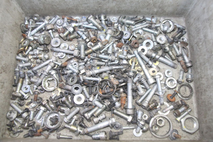 photo de SCREW FASTENER BAG PIAGGIO MP3 LT 400 (2007 - 2012) - Main view