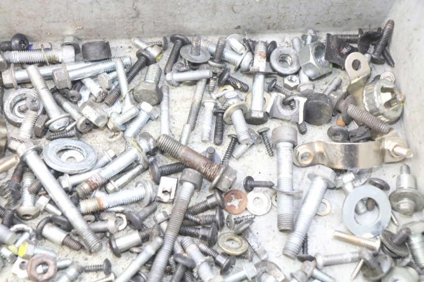 photo de SCREW FASTENER BAG PIAGGIO MP3 500 (2011 - 2015) - Alternative perspective