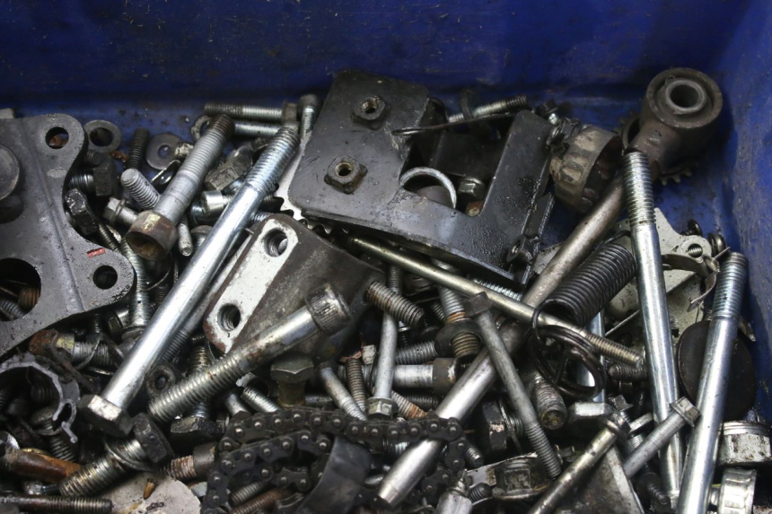 photo de SCREW FASTENER BAG PIAGGIO MP3 RL 250 (2006 - 2010) - Alternative perspective