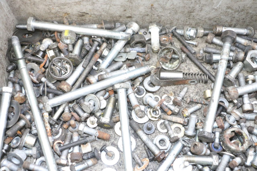 photo de SCREW FASTENER BAG PIAGGIO MP3 RL 250 (2006 - 2010) - Zoom on usage condition