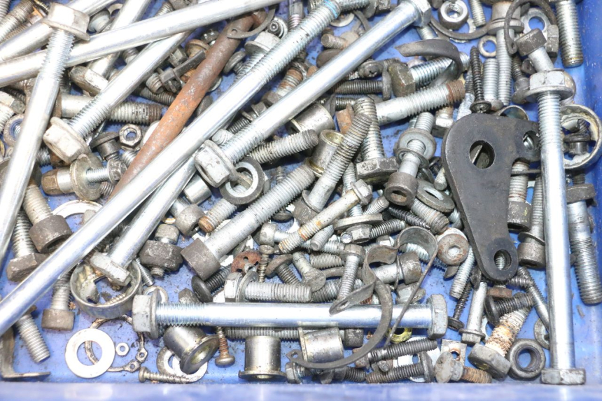 photo de SCREW FASTENER BAG PIAGGIO MP3 RL 250 (2006 - 2010) - Zoom on usage condition