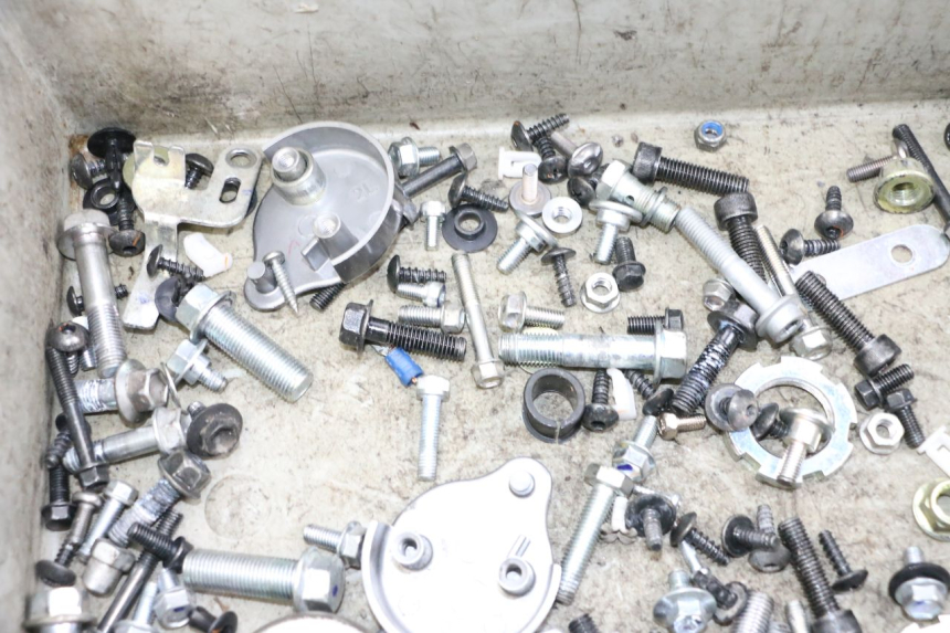 photo de SCREWS BAG YAMAHA NEO'S CORE 1 (2022 - 2026) - Zoom on usage condition