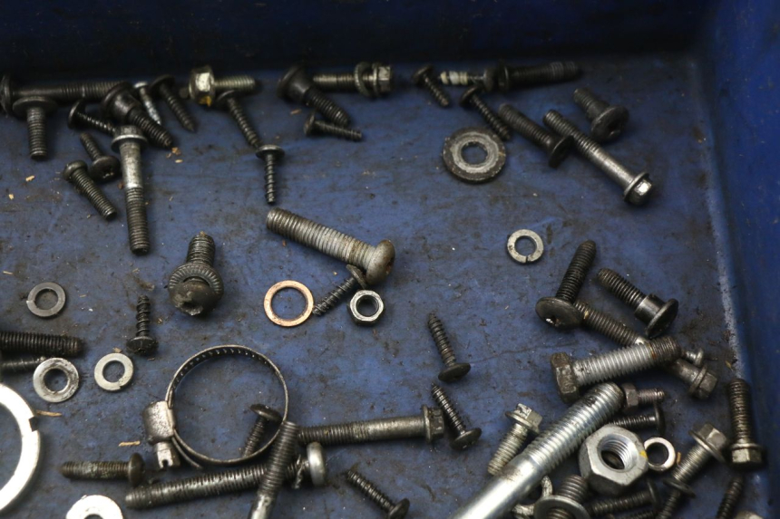 photo de SCREW FASTENER BAG PIAGGIO NEW TYPHOON 50 (2018 - 2021) - Zoom on usage condition