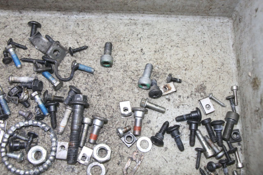 photo de SCREWS BAG PIAGGIO NRG POWER PUREJET 50 (2018 - 2021) - Zoom on usage condition