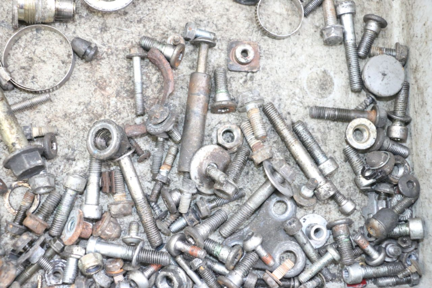 photo de SCREW FASTENER BAG HONDA NTV DEAUVILLE 650 (1998 - 2001) - Zoom on usage condition