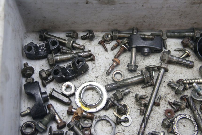 photo de SCREW FASTENER BAG SELECT UP OCTALIS 125 (2007 - 2012) - Fixing points details