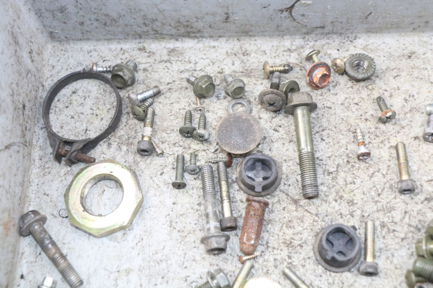 photo de SCREW FASTENER BAG SYM ORBIT 2 4T 50 (2008 - 2017) - Zoom on usage condition