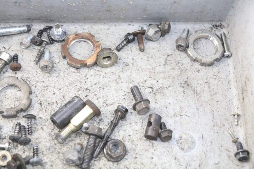 photo de SCREW FASTENER BAG MBK OVETTO 50 (1998 - 2007) - Alternative perspective