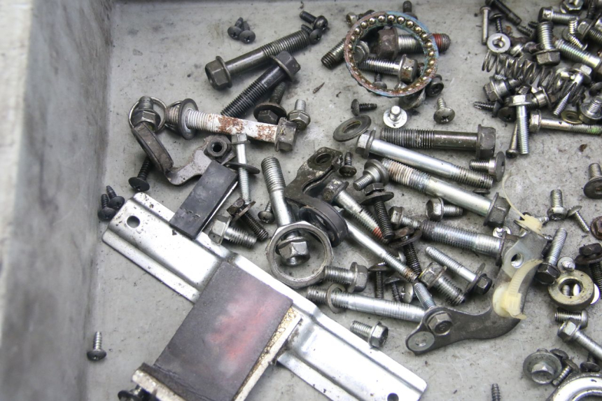 photo de SCREW FASTENER BAG HONDA PES PS I 125 (2006 - 2012) - Zoom on usage condition