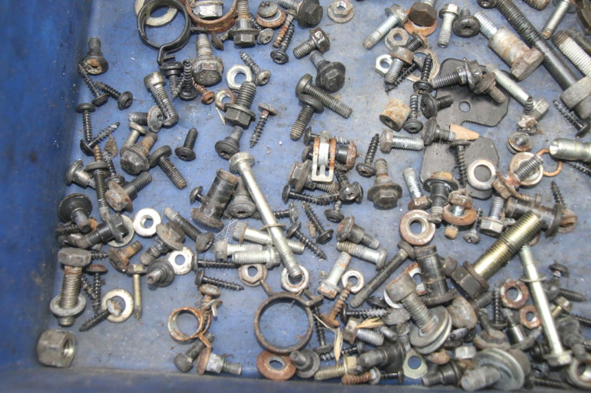 photo de SCREWS BAG PEUGEOT SATELIS COMPRESSOR K15 125 (2006 - 2009) - Alternative perspective