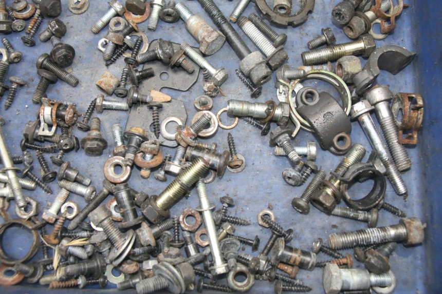 photo de SCREWS BAG PEUGEOT SATELIS COMPRESSOR K15 125 (2006 - 2009) - Technical close-up