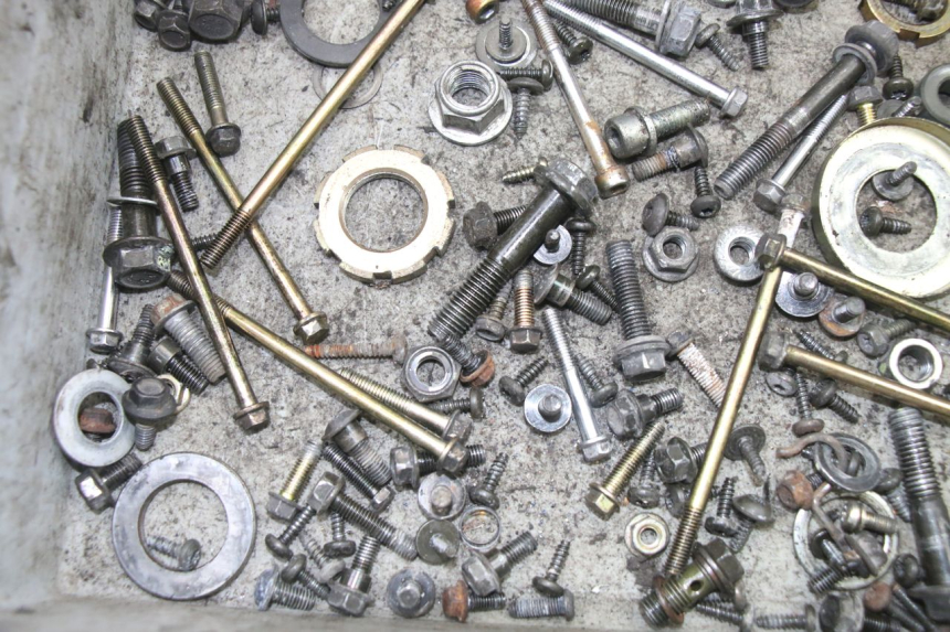 photo de SCREWS BAG PEUGEOT VIVACITY 125 (2010 - 2017) - Alternative perspective