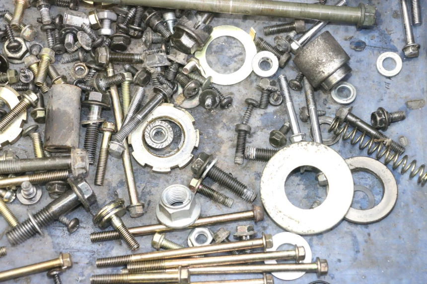 photo de SCREWS BAG PEUGEOT VIVACITY 125 (2010 - 2017) - Zoom on usage condition