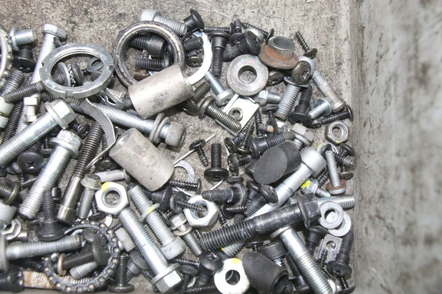 photo de SCREWS BAG PIAGGIO NRG POWER PUREJET 50 (2018 - 2021) - Zoom on usage condition